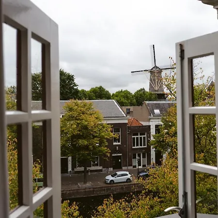 Elderflour & Microbakery Panzió Schiedam