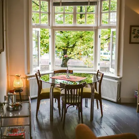 Jeneverlogies Bed & Breakfast *