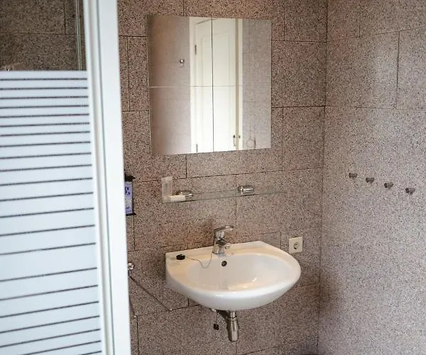 Elderflour & Microbakery فندق مبيت وإفطار *